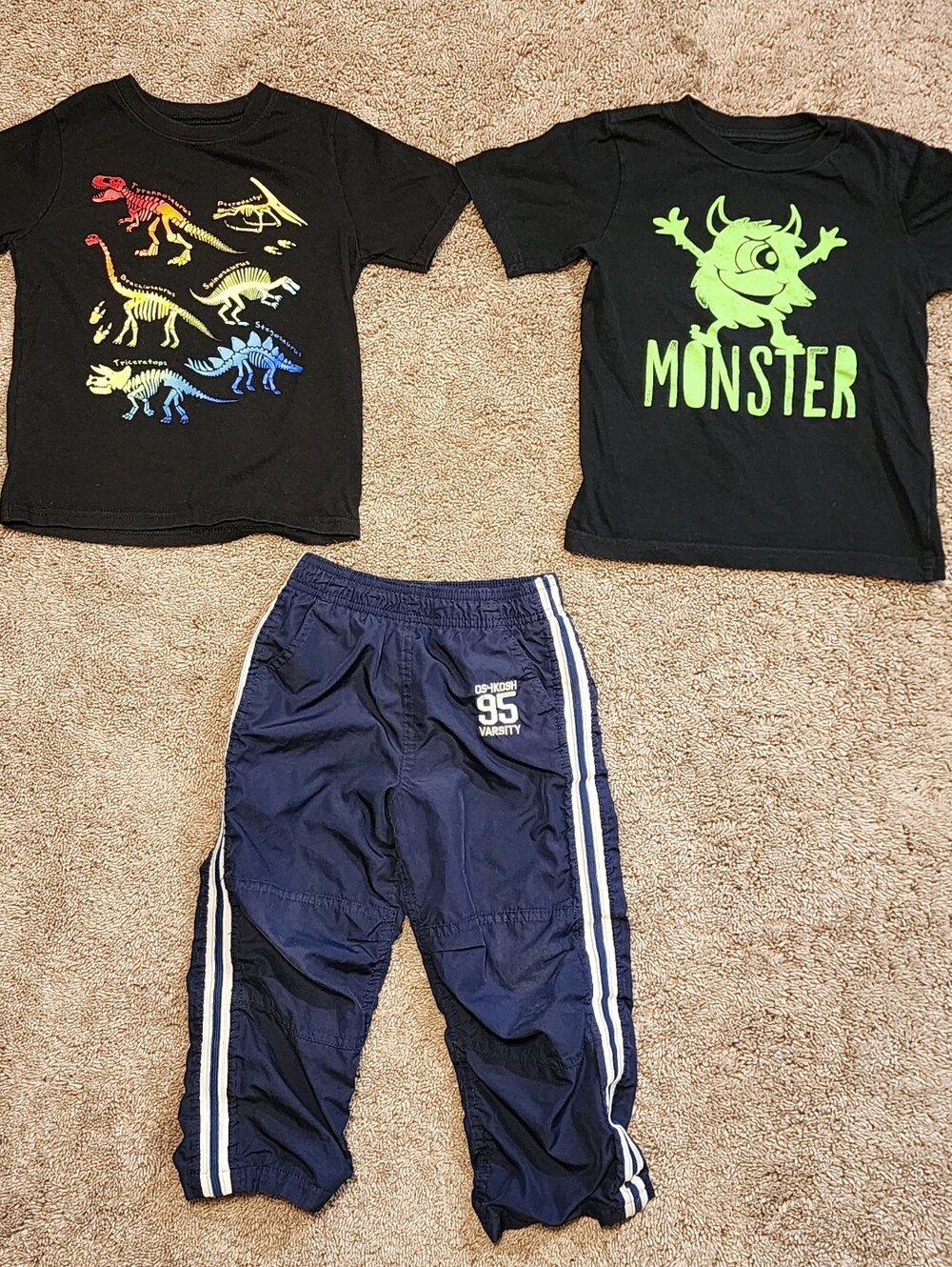 Boys Size 4T Outfit, Dinosaur & Monster T-Shirts & Osh Kosh Track Pants